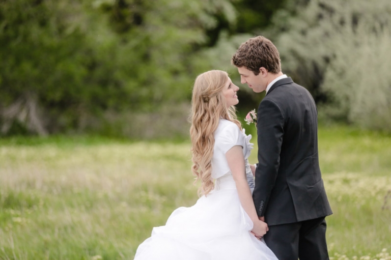 EK-Studios-Utah-Wedding-Photographers-Bridals-in-the-Spring022-Blog(pp_w768_h511)