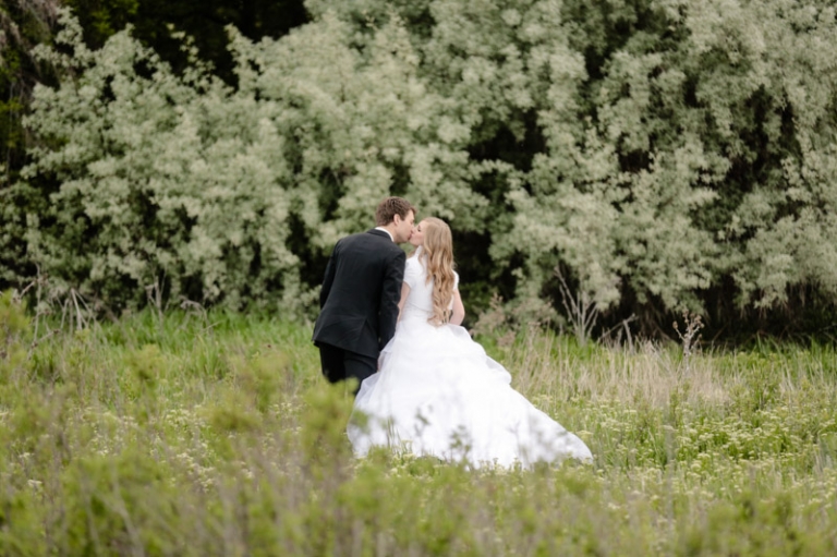 EK-Studios-Utah-Wedding-Photographers-Bridals-in-the-Spring024-Blog(pp_w768_h511)