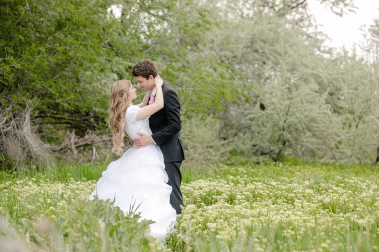 EK-Studios-Utah-Wedding-Photographers-Bridals-in-the-Spring027-Blog(pp_w768_h511)