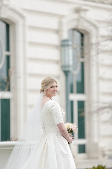 EK-Studios-Utah-Wedding-Photographers-Classy-Bridals-utah005-Blog(pp_w480_h720)