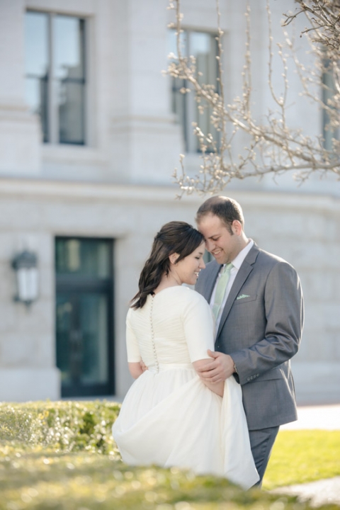 EK-Studios-Utah-Wedding-Photographers-Classy-Bridals008-Blog1(pp_w480_h720)