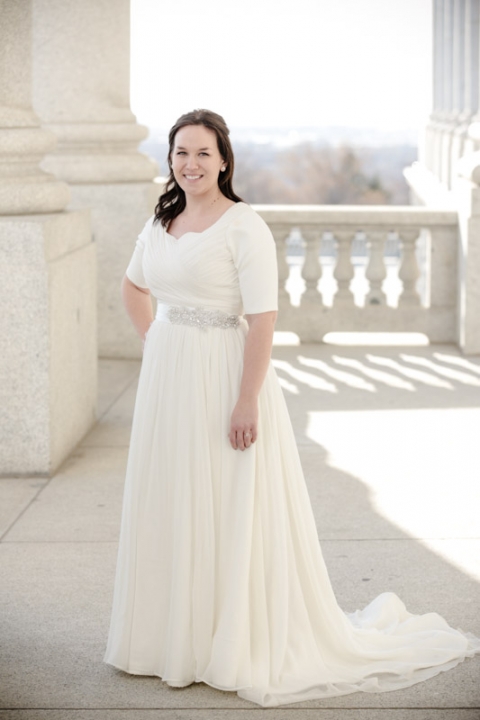 EK-Studios-Utah-Wedding-Photographers-Classy-Bridals024-Blog1(pp_w480_h720)