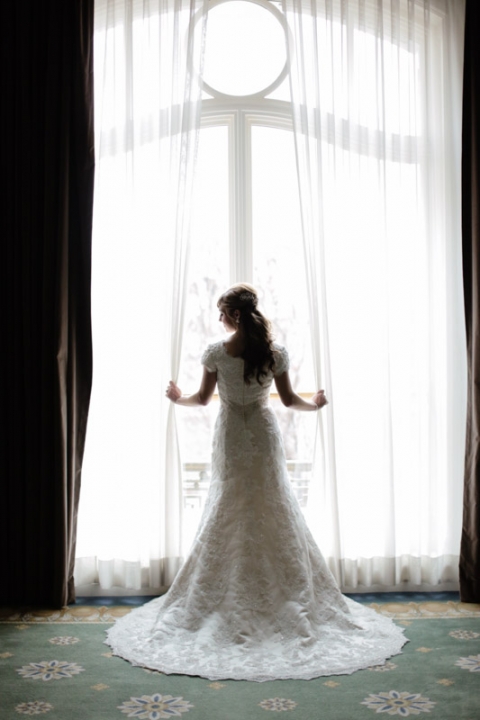EK-Studios-Utah-Wedding-Photographers-Classy-Bridals033-Blog(pp_w480_h720)