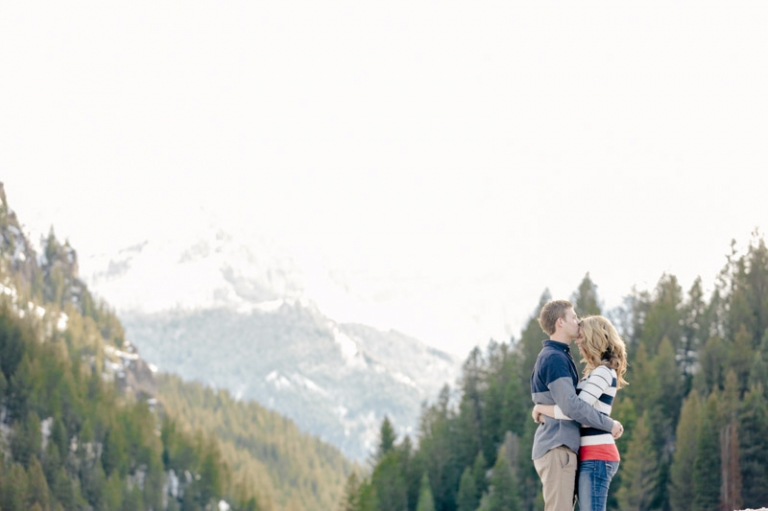 EK-Studios-Utah-Wedding-Photographers-Enagements-in-the-canyon005-Blog(pp_w768_h511)