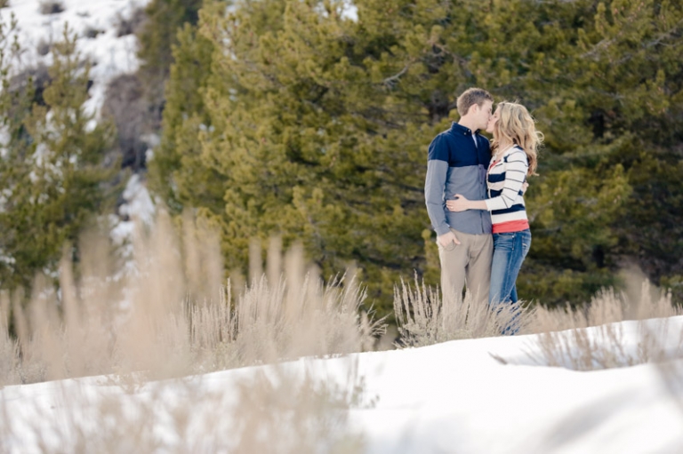 EK-Studios-Utah-Wedding-Photographers-Enagements-in-the-canyon015-Blog(pp_w768_h511)