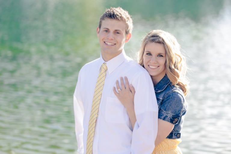 EK-Studios-Utah-Wedding-Photographers-Enagements-in-the-canyon026-Blog(pp_w768_h511)