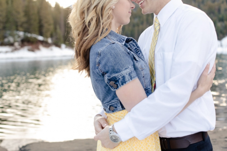 EK-Studios-Utah-Wedding-Photographers-Enagements-in-the-canyon029-Blog(pp_w768_h511)