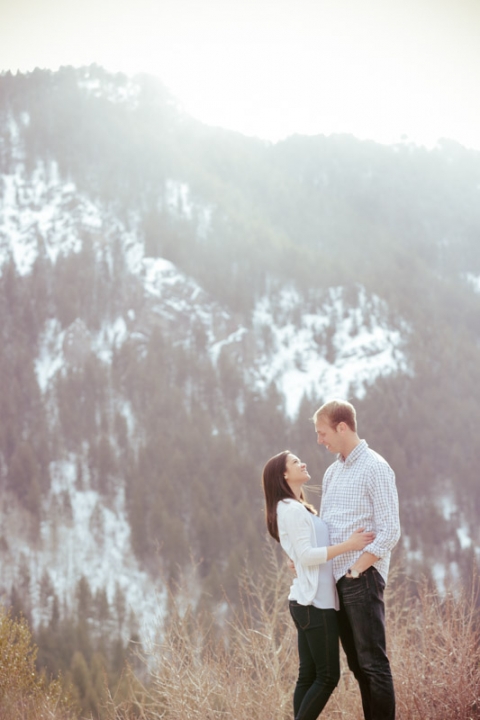 EK-Studios-Utah-Wedding-Photographers-Engagements-in-the-Mountains016-Blog(pp_w480_h720)