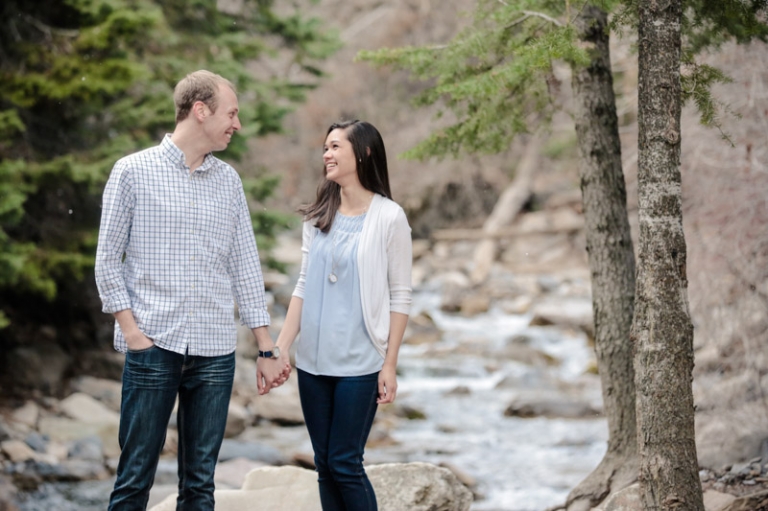EK-Studios-Utah-Wedding-Photographers-Engagements-in-the-Mountains028-Blog(pp_w768_h511)