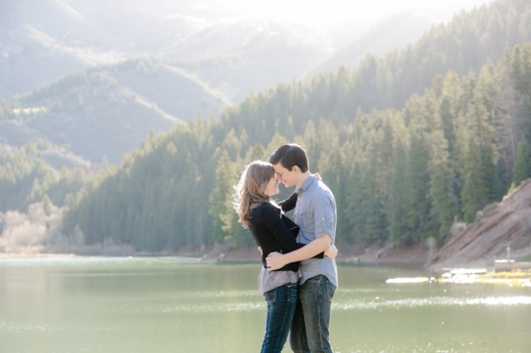 EK-Studios-Utah-Wedding-Photographers-Engagements-in-the-mountians011-Blog(pp_w768_h511)