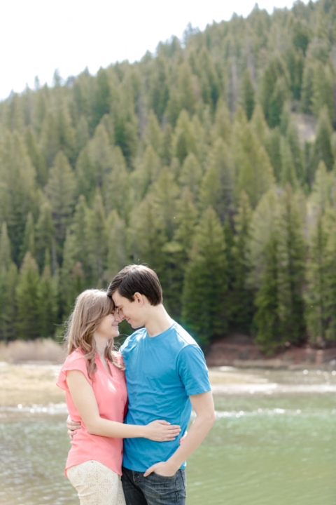 EK-Studios-Utah-Wedding-Photographers-Engagements-in-the-mountians028-Blog(pp_w480_h720)