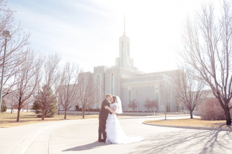 EK-Studios-Utah-Wedding-Photographers-Highland-Gardens-Reception014-Blog(pp_w768_h511)