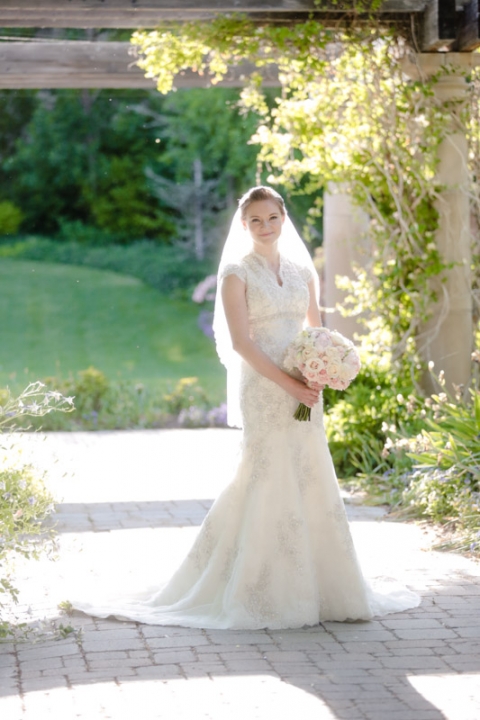 EK-Studios-Utah-Wedding-Photographers-Morinda-Garden-Bridals005-Blog(pp_w480_h720)