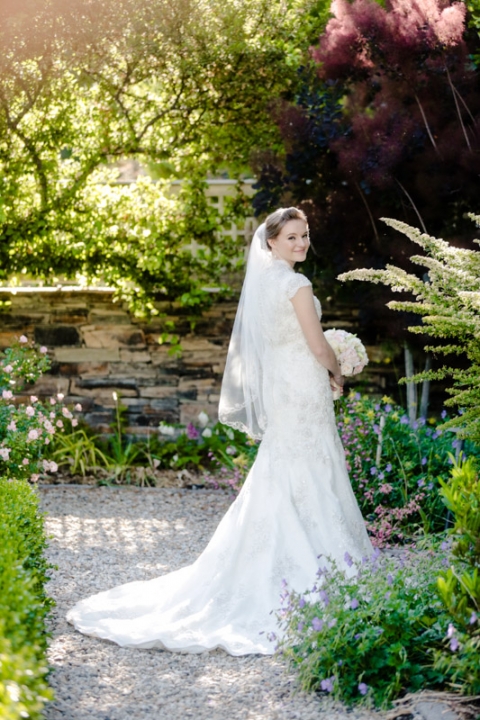 EK-Studios-Utah-Wedding-Photographers-Morinda-Garden-Bridals030-Blog(pp_w480_h720)