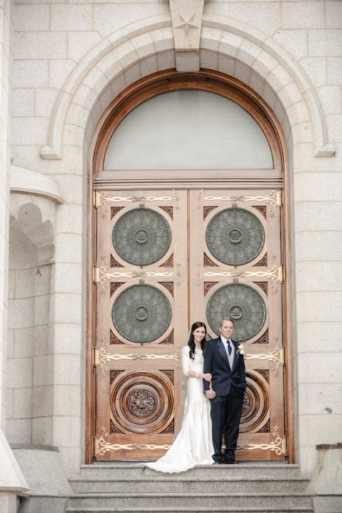 EK-Studios-Utah-Wedding-Photographers-Noahs-Wedding-Reception-South-Jordan018-Blog(pp_w480_h720)