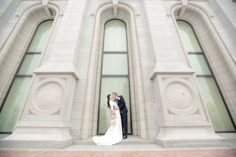 EK-Studios-Utah-Wedding-Photographers-Noahs-Wedding-Reception-South-Jordan019-Blog(pp_w768_h511)
