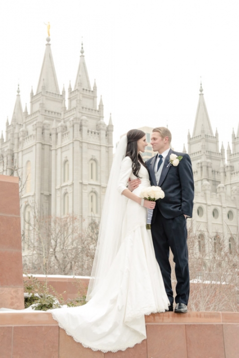 EK-Studios-Utah-Wedding-Photographers-Noahs-Wedding-Reception-South-Jordan024-Blog(pp_w480_h720)