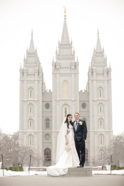EK-Studios-Utah-Wedding-Photographers-Noahs-Wedding-Reception-South-Jordan030-Blog(pp_w480_h720)