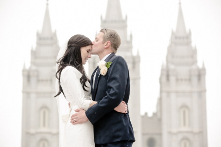 EK-Studios-Utah-Wedding-Photographers-Noahs-Wedding-Reception-South-Jordan031-Blog(pp_w768_h511)