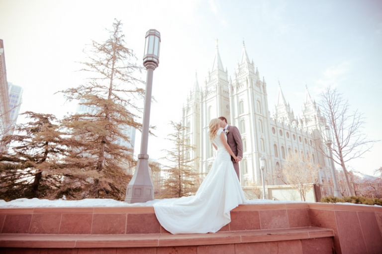EK-Studios-Utah-Wedding-Photographers-Nohas-wedding-Reception-South-Jordan024-Blog(pp_w768_h511)