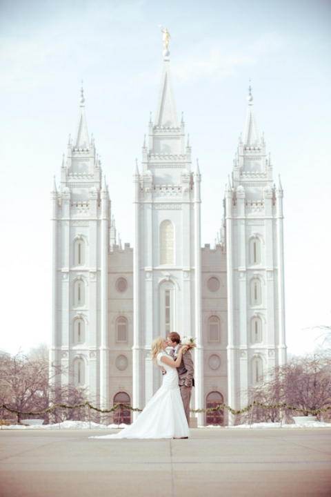 EK-Studios-Utah-Wedding-Photographers-Nohas-wedding-Reception-South-Jordan026-Blog(pp_w480_h720)