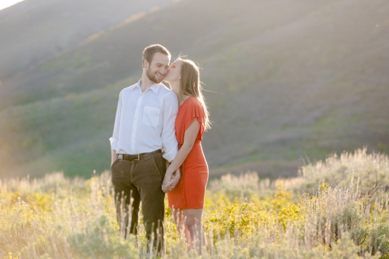 EK-Studios-Utah-Wedding-Photographers-Romantic-Engagements-in-the-canyon006-Blog(pp_w768_h511)
