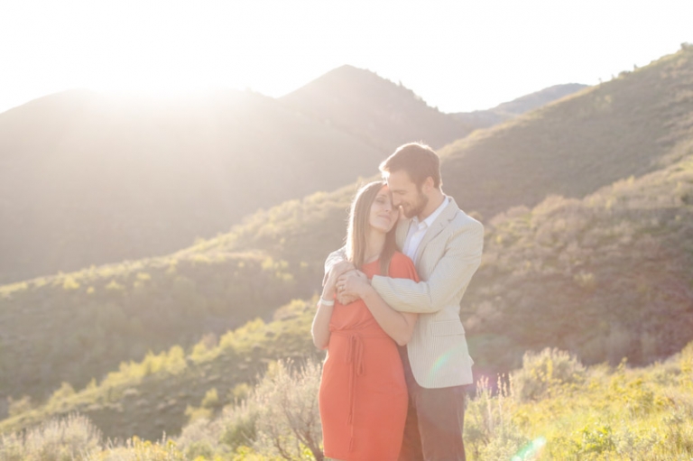 EK-Studios-Utah-Wedding-Photographers-Romantic-Engagements-in-the-canyon008-Blog(pp_w768_h511)