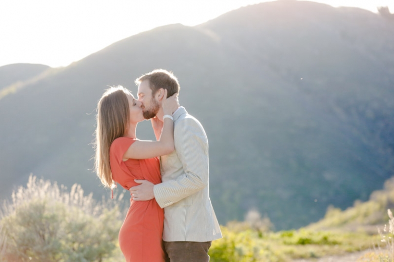 EK-Studios-Utah-Wedding-Photographers-Romantic-Engagements-in-the-canyon016-Blog(pp_w768_h511)