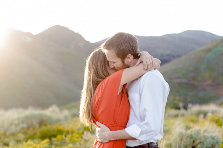 EK-Studios-Utah-Wedding-Photographers-Romantic-Engagements-in-the-canyon023-Blog(pp_w768_h511)