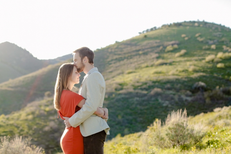 EK-Studios-Utah-Wedding-Photographers-Romantic-Engagements-in-the-canyon025-Blog(pp_w768_h511)