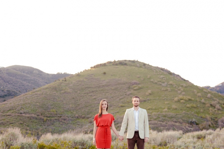 EK-Studios-Utah-Wedding-Photographers-Romantic-Engagements-in-the-canyon029-Blog(pp_w768_h511)