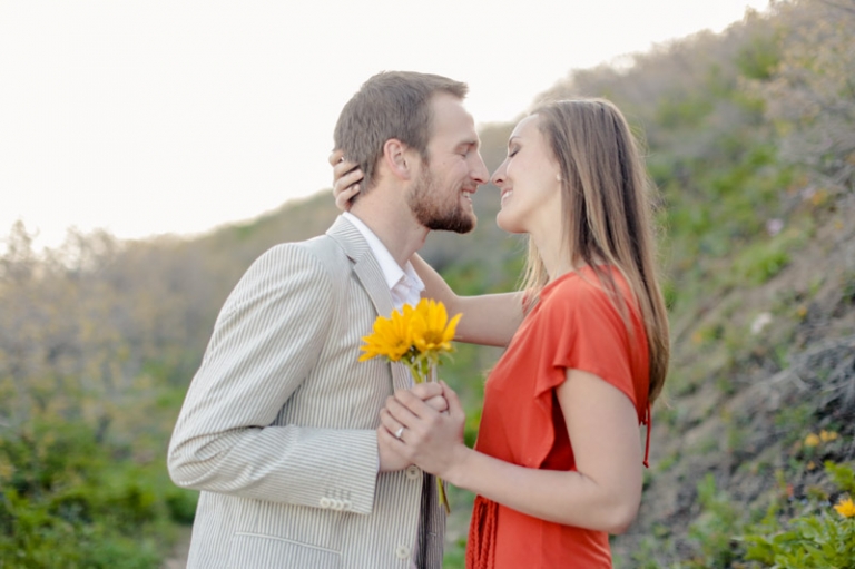 EK-Studios-Utah-Wedding-Photographers-Romantic-Engagements-in-the-canyon034-Blog(pp_w768_h511)