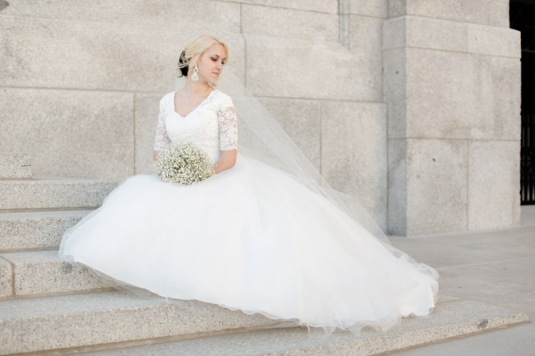 EK-Studios-Utah-Wedding-Photographers-SLC-Capitol-Building-Bridals009-Blog(pp_w768_h511)