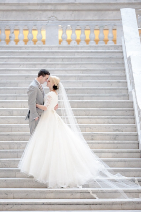 EK-Studios-Utah-Wedding-Photographers-SLC-Capitol-Building-Bridals022-Blog(pp_w480_h720)