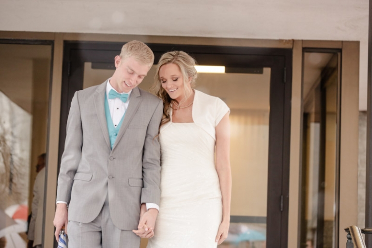 EK-Studios-Utah-Wedding-Photographers-SLC-temple-Snowy-wedding-Le-Jardin-Reception007-Blog(pp_w768_h511)