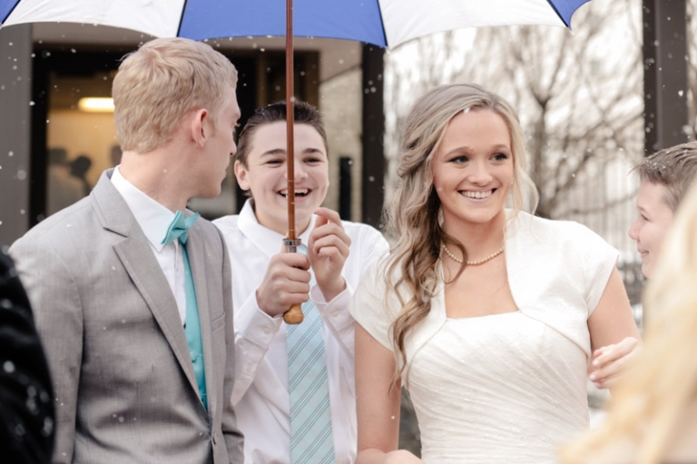 EK-Studios-Utah-Wedding-Photographers-SLC-temple-Snowy-wedding-Le-Jardin-Reception009-Blog(pp_w768_h511)