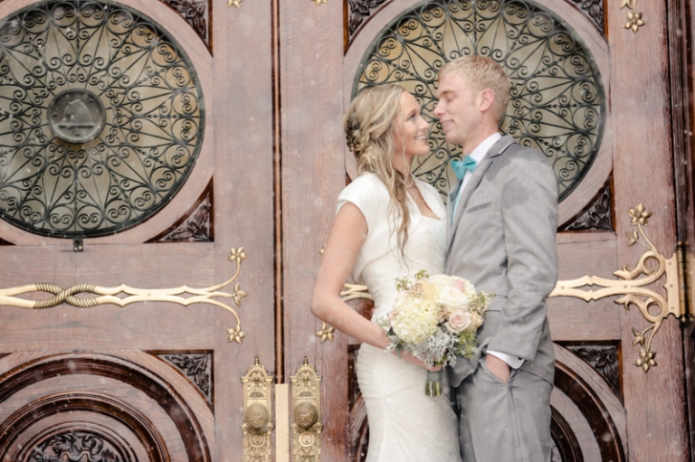 EK-Studios-Utah-Wedding-Photographers-SLC-temple-Snowy-wedding-Le-Jardin-Reception016-Blog(pp_w768_h511)