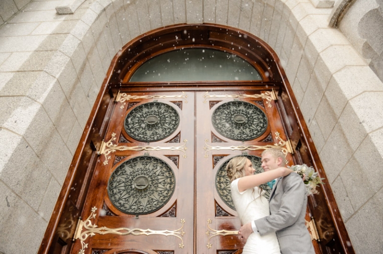 EK-Studios-Utah-Wedding-Photographers-SLC-temple-Snowy-wedding-Le-Jardin-Reception019-Blog(pp_w768_h511)