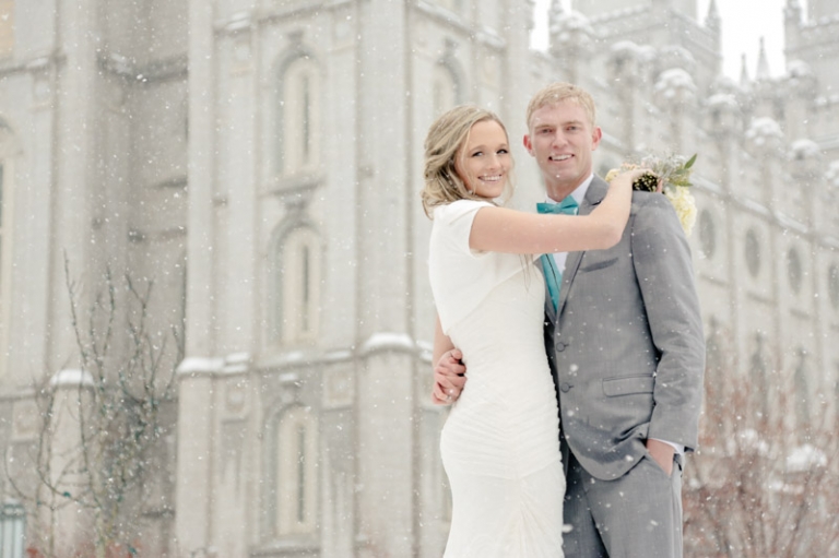 EK-Studios-Utah-Wedding-Photographers-SLC-temple-Snowy-wedding-Le-Jardin-Reception022-Blog(pp_w768_h511)