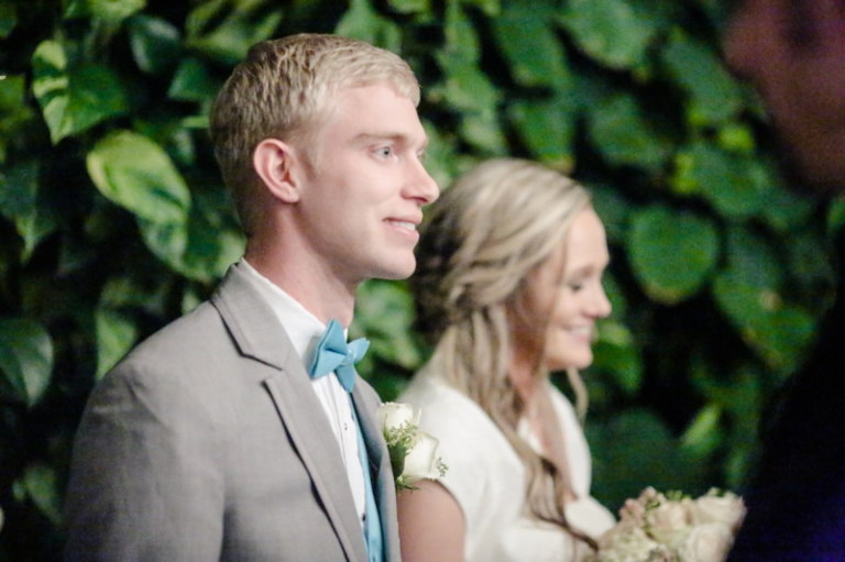 EK-Studios-Utah-Wedding-Photographers-SLC-temple-Snowy-wedding-Le-Jardin-Reception045-Blog(pp_w768_h511)