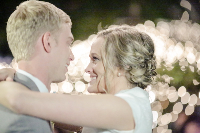 EK-Studios-Utah-Wedding-Photographers-SLC-temple-Snowy-wedding-Le-Jardin-Reception052-Blog(pp_w768_h511)