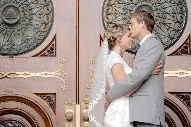 EK-Studios-Utah-Wedding-Photographers-SLC-temple-wedding017-Blog1(pp_w768_h511)
