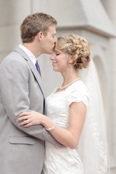 EK-Studios-Utah-Wedding-Photographers-SLC-temple-wedding022-Blog1(pp_w480_h720)