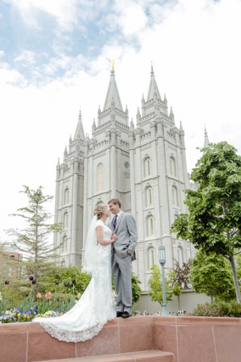 EK-Studios-Utah-Wedding-Photographers-SLC-temple-wedding026-Blog1(pp_w480_h720)