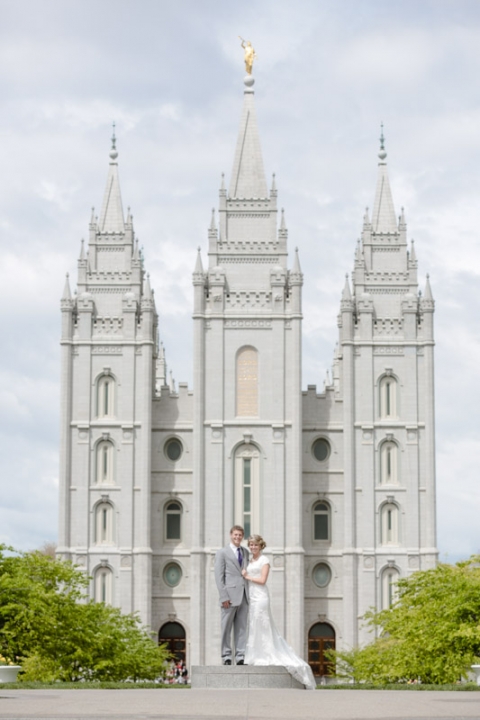 EK-Studios-Utah-Wedding-Photographers-SLC-temple-wedding030-Blog1(pp_w480_h720)