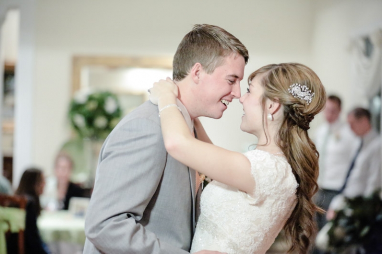 EK-Studios-Utah-Wedding-Photographers-SLC-temple-wedding052-Blog(pp_w768_h511)