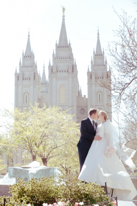 EK-Studios-Utah-Wedding-Photographers-Salt-Lake-Temple-wedding-Cactus-Tropicals-reception016-Blog(pp_w480_h720)