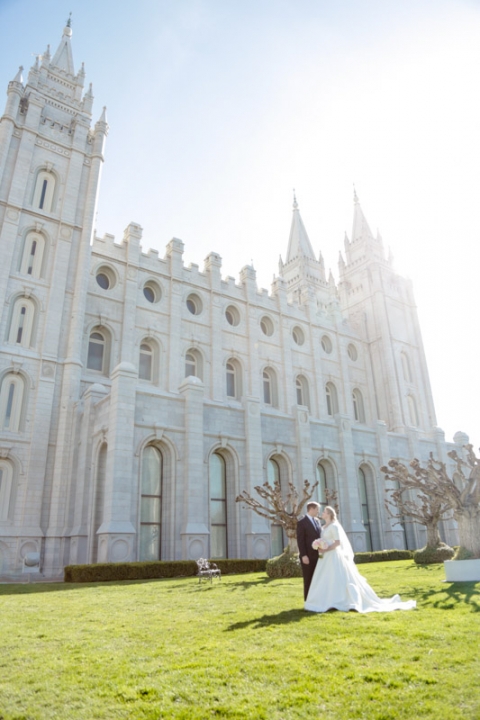EK-Studios-Utah-Wedding-Photographers-Salt-Lake-Temple-wedding-Cactus-Tropicals-reception018-Blog(pp_w480_h720)