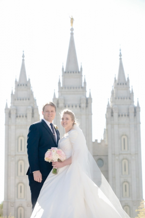 EK-Studios-Utah-Wedding-Photographers-Salt-Lake-Temple-wedding-Cactus-Tropicals-reception023-Blog(pp_w480_h720)