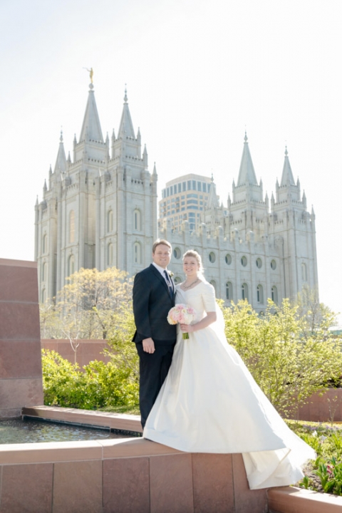 EK-Studios-Utah-Wedding-Photographers-Salt-Lake-Temple-wedding-Cactus-Tropicals-reception025-Blog(pp_w480_h720)